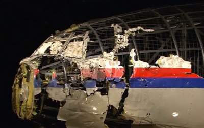 Memorial unveiled for Malaysia Airlines crash victims Memorial unveiled for Malaysia Airlines crash victims