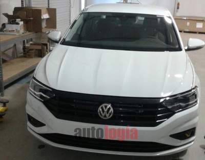 Next-gen Volkswagen Jetta spied without camouflage